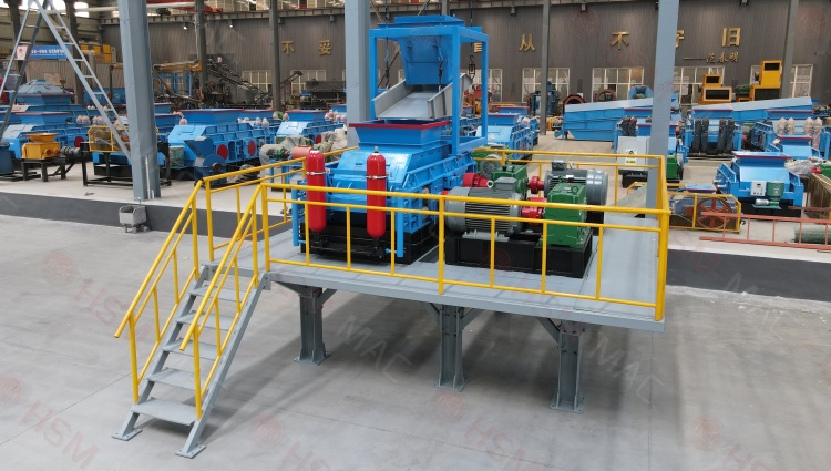 设备老旧效率低？老沙场升级改造 认准华盛铭全液压对辊制砂机