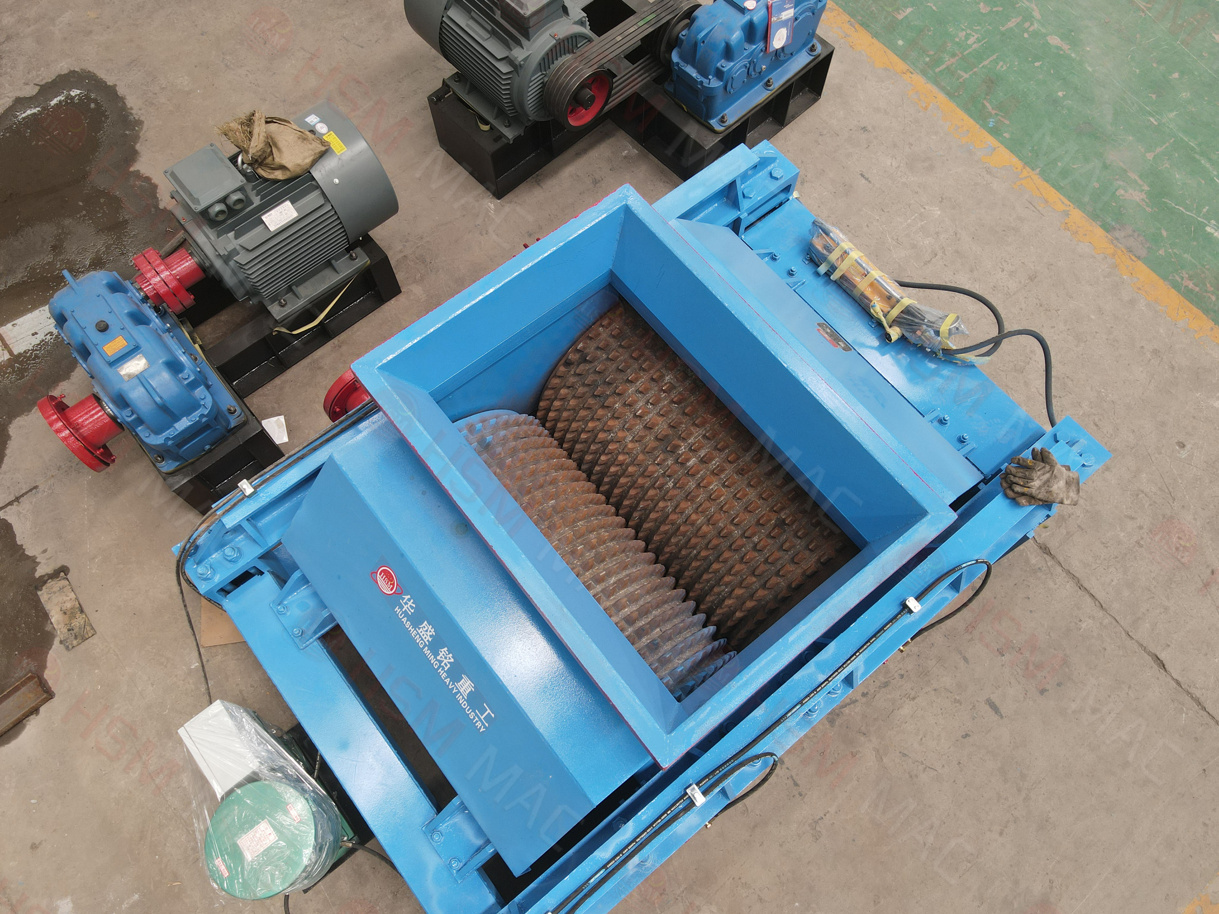 碳酸锂块破碎机