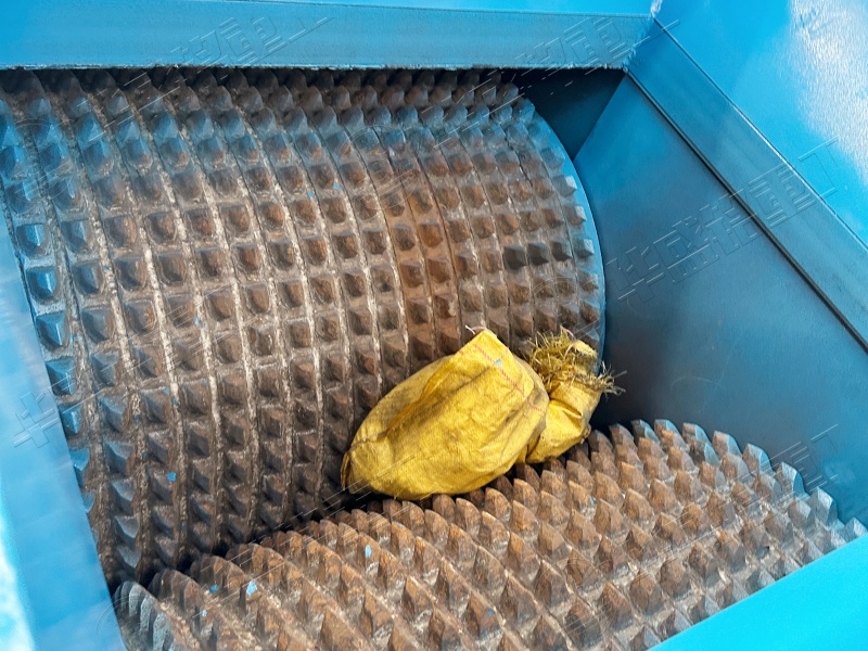 结块物料破碎机 辊齿细节